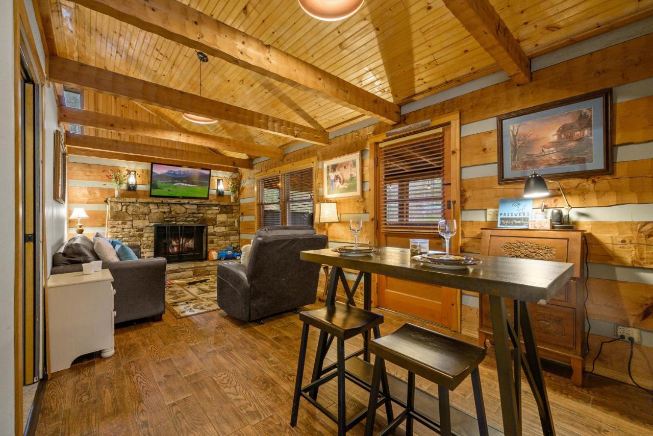 The Robins Nest With Hot Tub Villa พิเจนฟอร์จ ภายนอก รูปภาพ